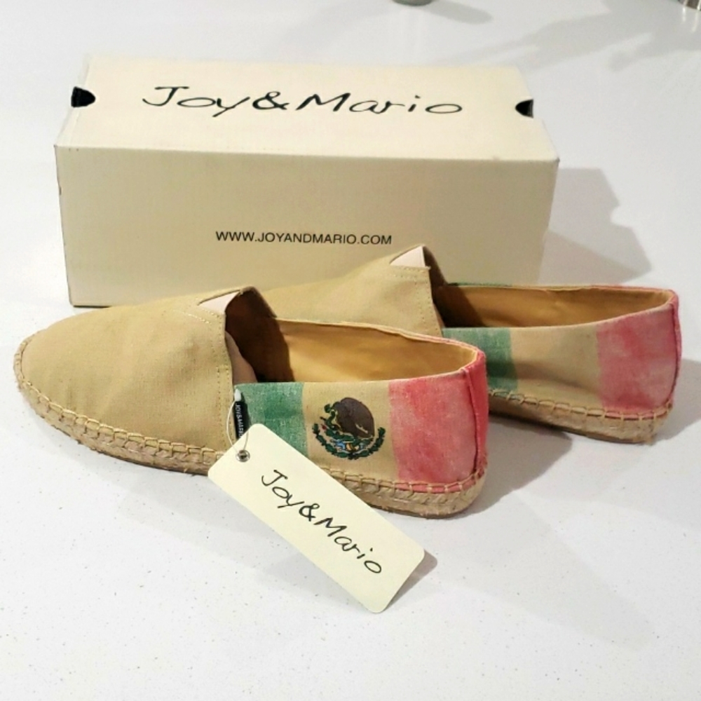 Joy&Mario Unisex shoes with Mexican Flag on side, size 10